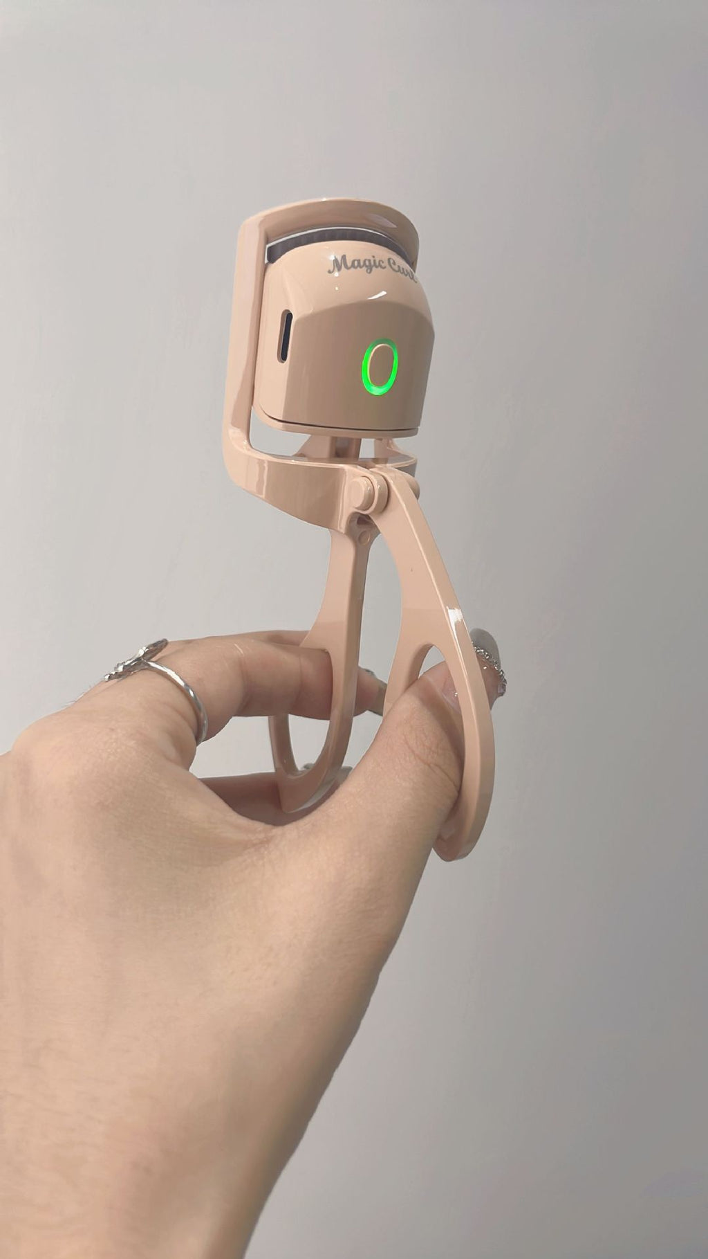 Magic Eyelash New Electric Eyelash Curler Type-c Fast Charging Two-speed Temperature Control Electric Eyelash Curler